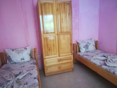 Бунгало за трима